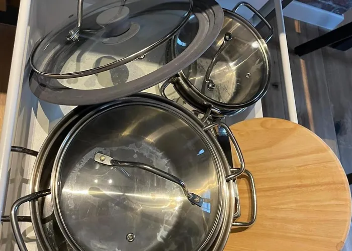 Schulerhaus * 斯特滕阿卡顿玛