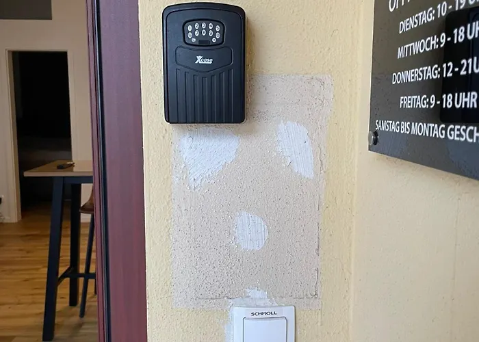 Schulerhaus * 斯特滕阿卡顿玛